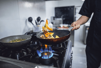 Como ganhar dinheiro com comida: 4 ideias para você se inspirar!